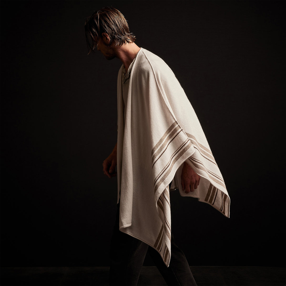 Recycled Cashmere Striped Poncho in Pearl | James Perse Los Angeles / Mens