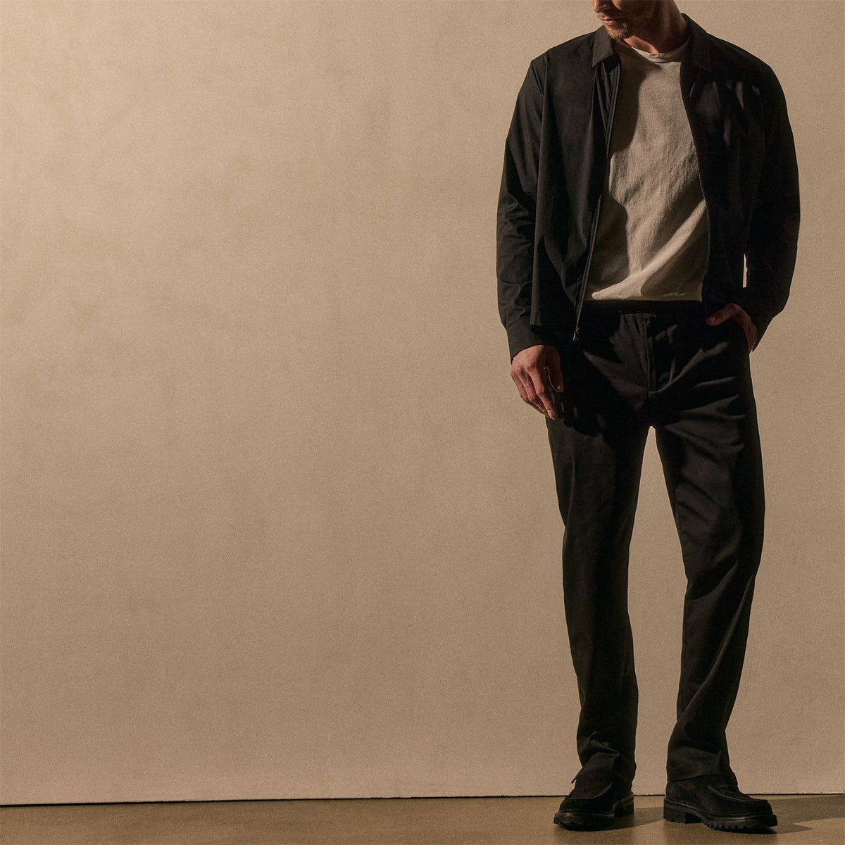 Stretch Micro Twl Golf Trouser in Black | James Perse Los Angeles