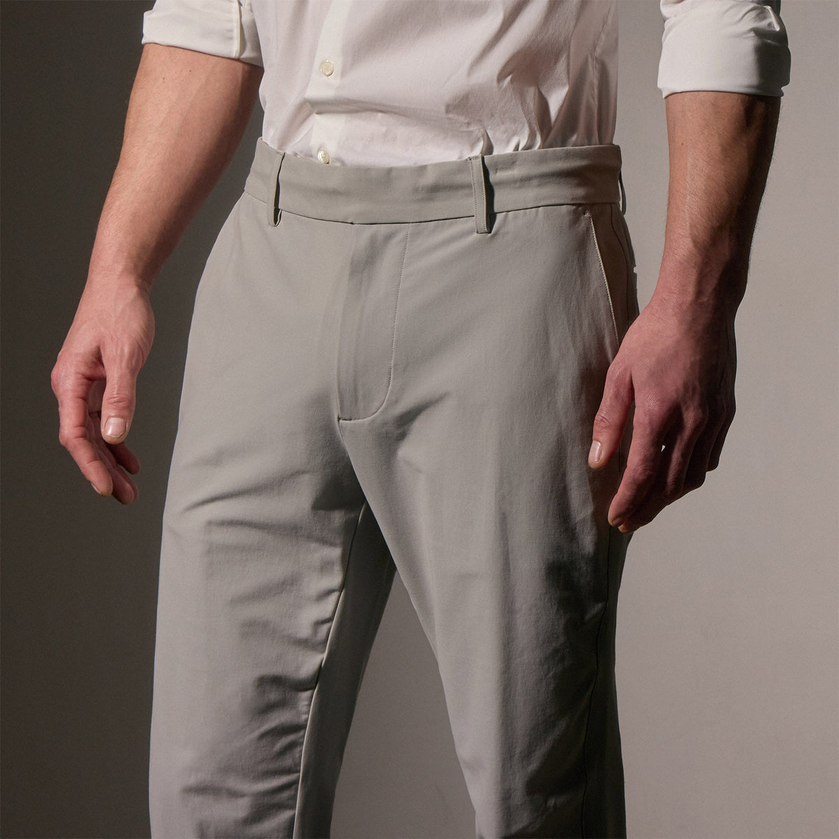 Golf Trouser in Concrete | James Perse Los Angeles