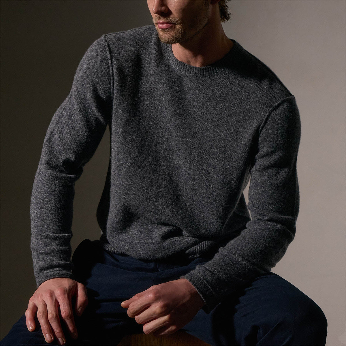 Soft Featherweight Cashmere Crew in Flannel | James Perse Los Angeles