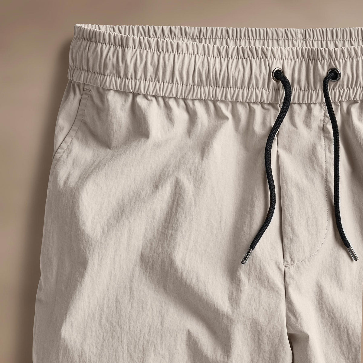 Palm Embroidery Shorts in Salt | James Perse Los Angeles