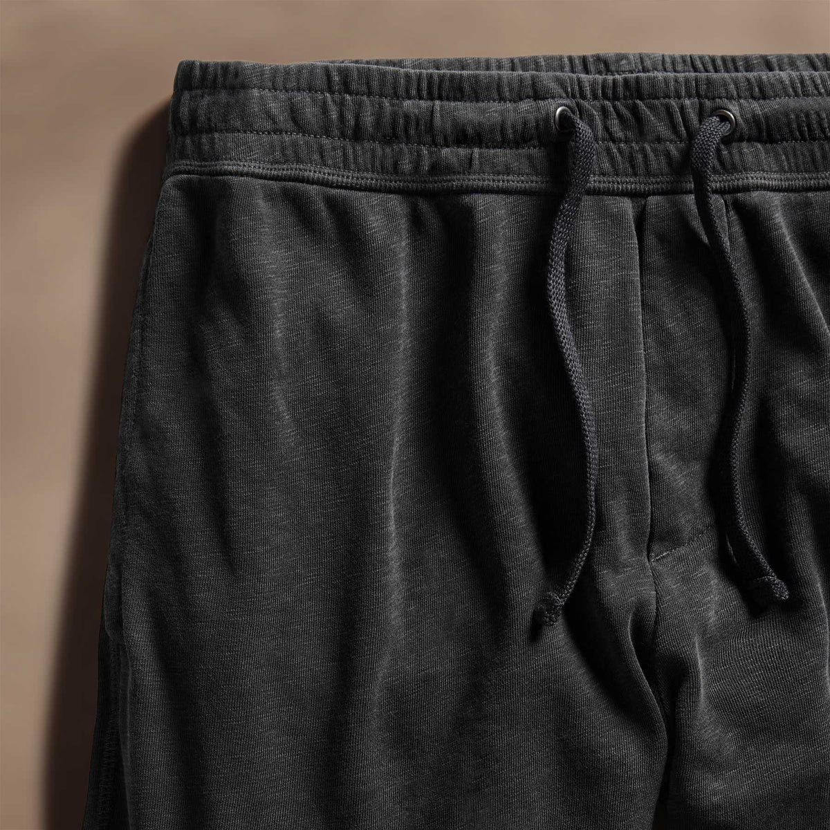 Vintage French Terry Sweat Short in Carbon Pigment | James Perse Los Angeles