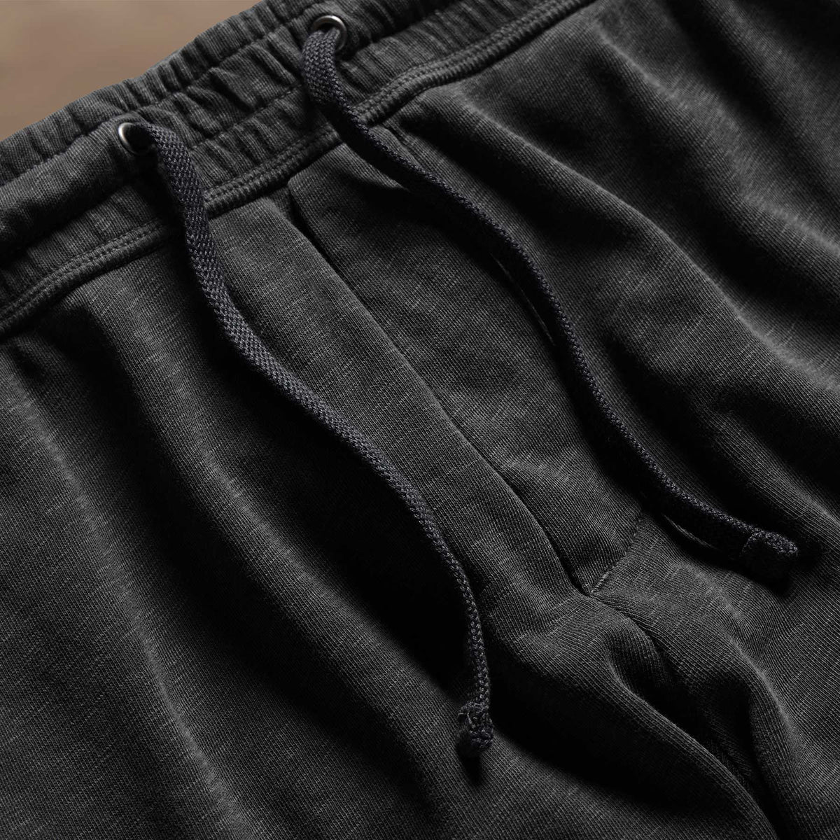 Vintage French Terry Sweat Short in Carbon Pigment | James Perse Los Angeles