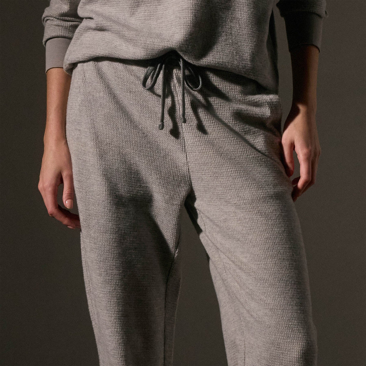 Brushed Thermal Sweat Pant in Heather Grey | James Perse Los Angeles