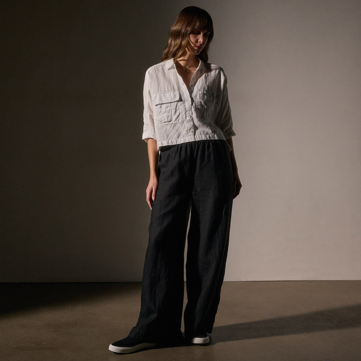 Pocket Cropped Shirt in White | James Perse Los Angeles