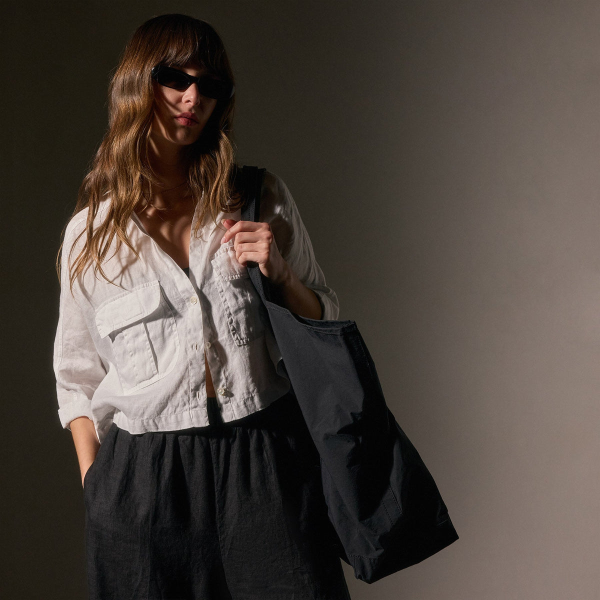 Pocket Cropped Shirt in White | James Perse Los Angeles