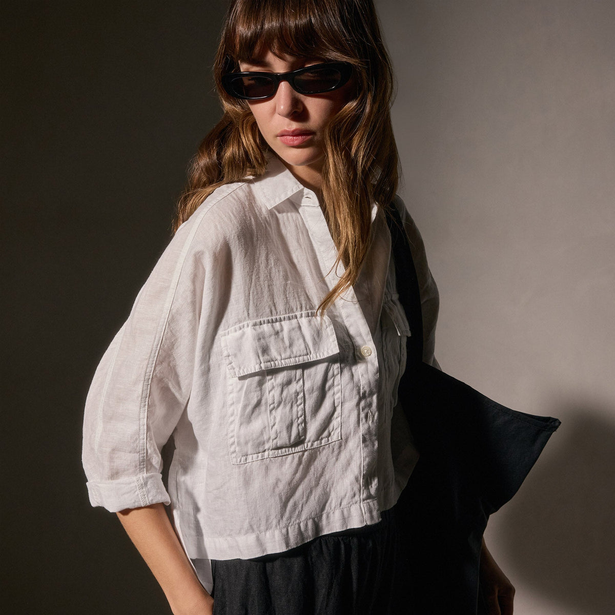 Pocket Cropped Shirt in White | James Perse Los Angeles
