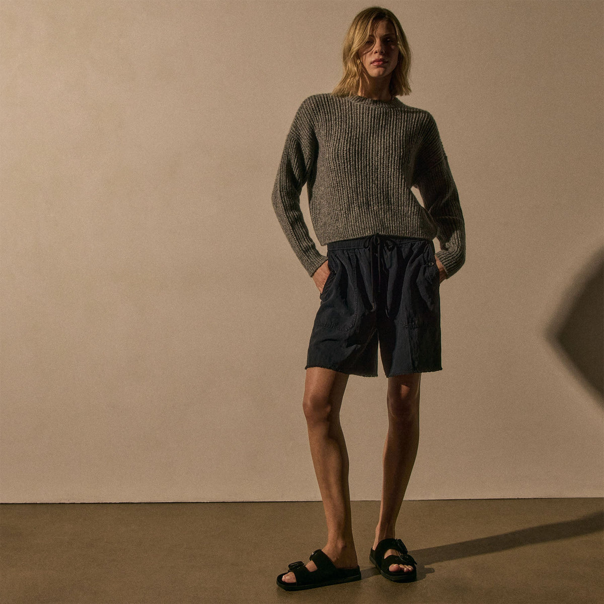 Lightweight Utility Short in Classic Navy | James Perse Los Angeles