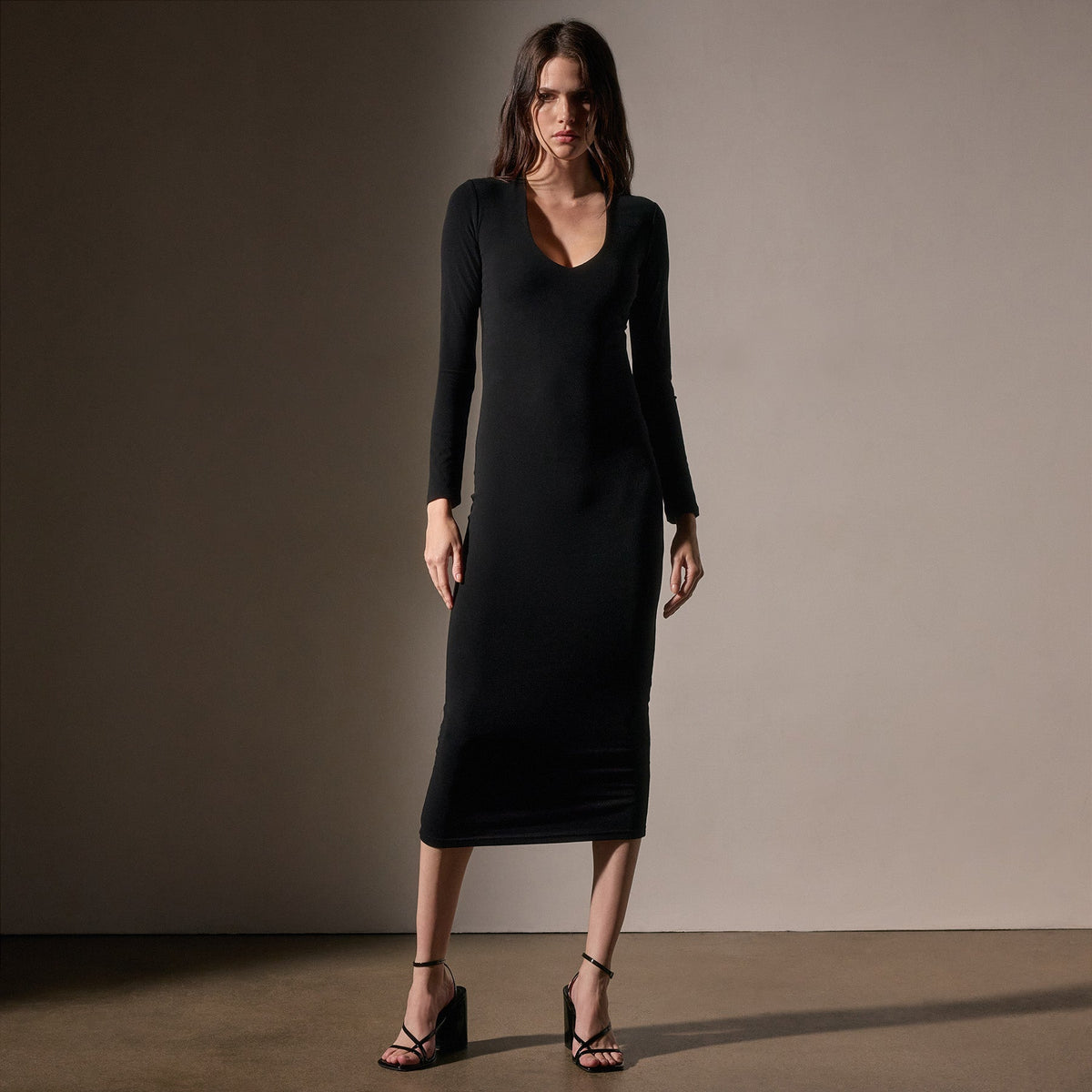 Stretch Lotus Deep V Dress in Black | James Perse Los Angeles