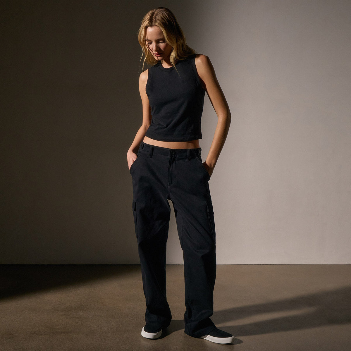 Cropped Shell Top in Black | James Perse Los Angeles