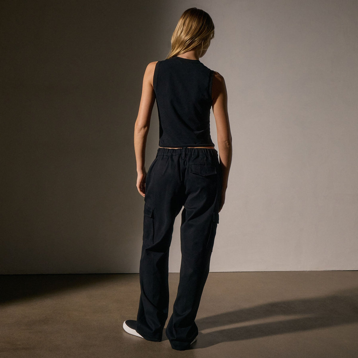 Cropped Shell Top in Black | James Perse Los Angeles