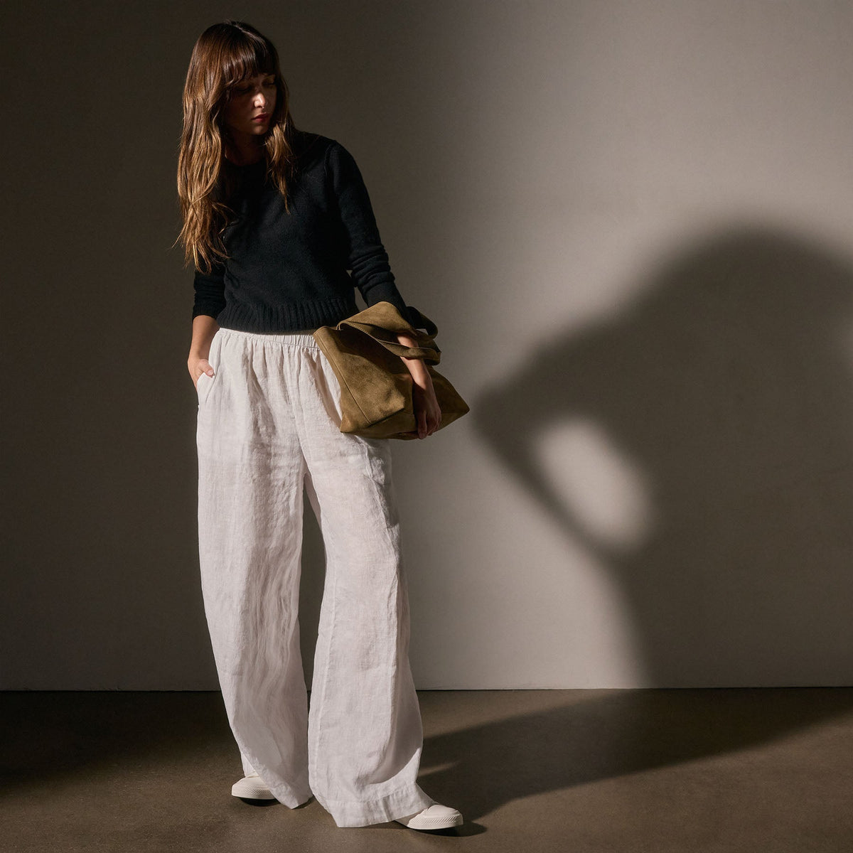 Cashmere Cropped Crew Neck in Black | James Perse Los Angeles