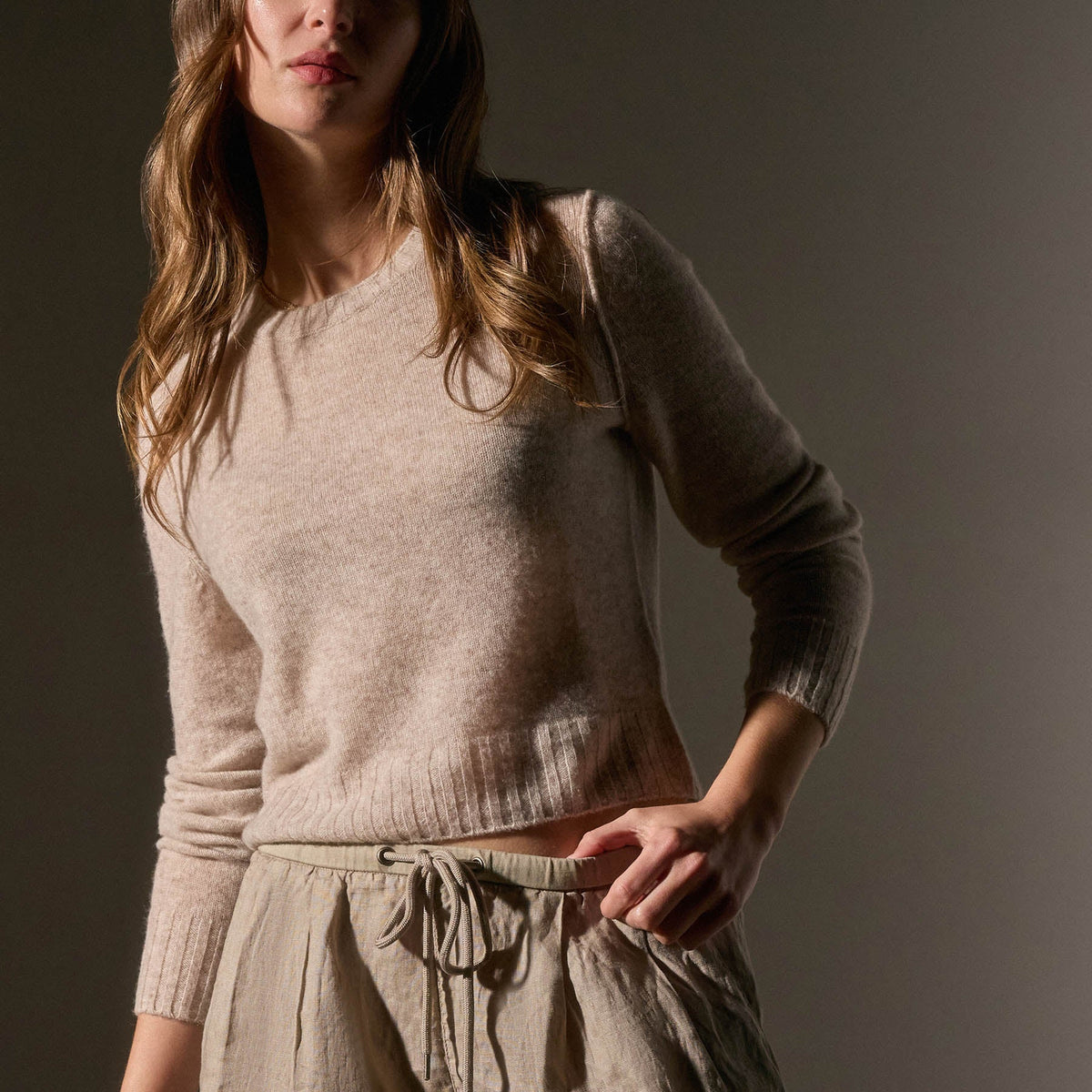 Soft Featherweight Cashmere Cropped Sweater in Light Beige | James Perse Los Angeles