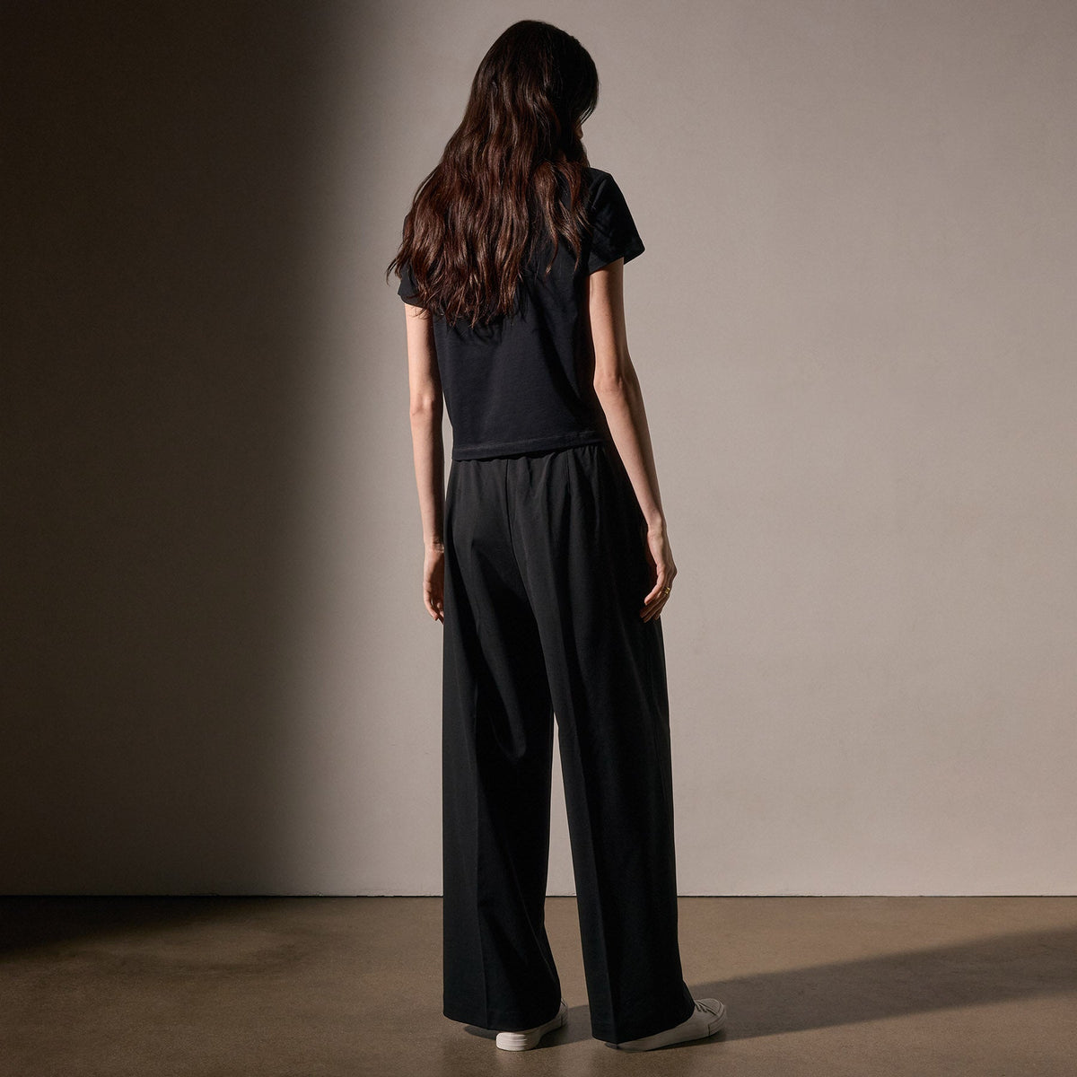 Bi Stretch Wool Wide Leg in Black | James Perse Los Angeles