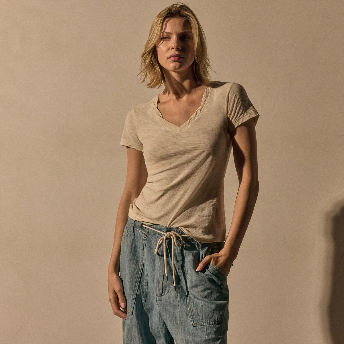 Sheer Slub Casual V Neck in Alabaster | James Perse Los Angeles