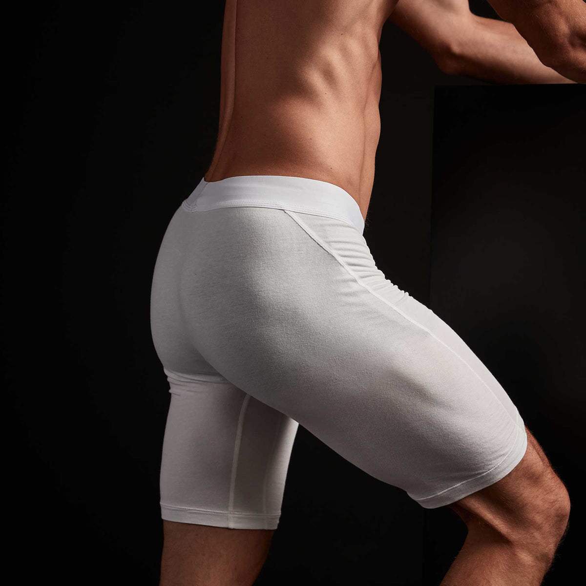 Elevated Lotus Sport Boxer Long In White | James Perse Los Angeles