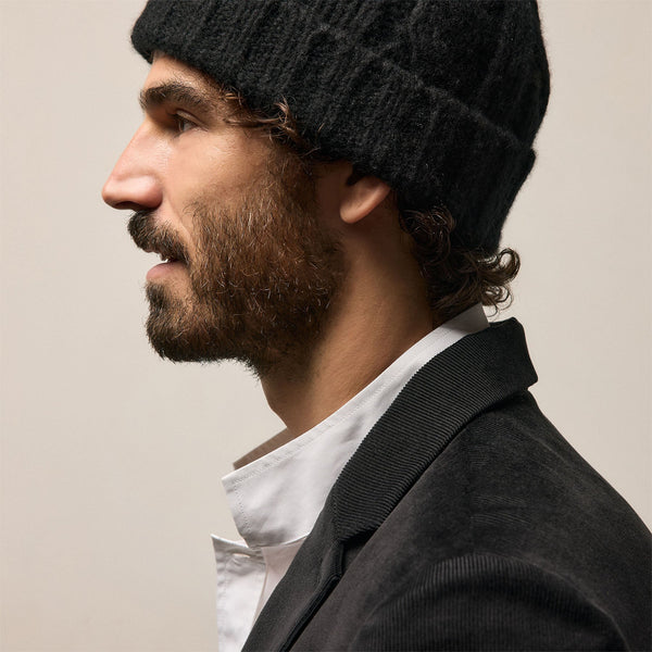Lightweight Textured Cashmere Cable Knit Beanie in True Black | James Perse Los Angeles / Mens