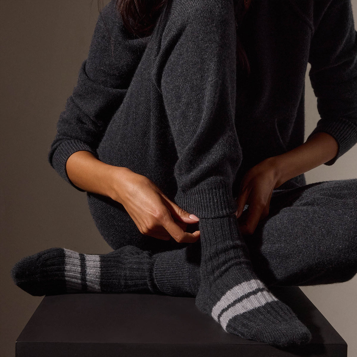 Short Cashmere Sock in Coal/Heather Grey | James Perse Los Angeles