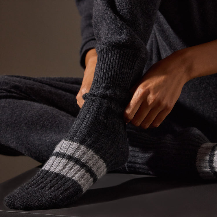 Short Cashmere Sock in Coal/Heather Grey | James Perse Los Angeles