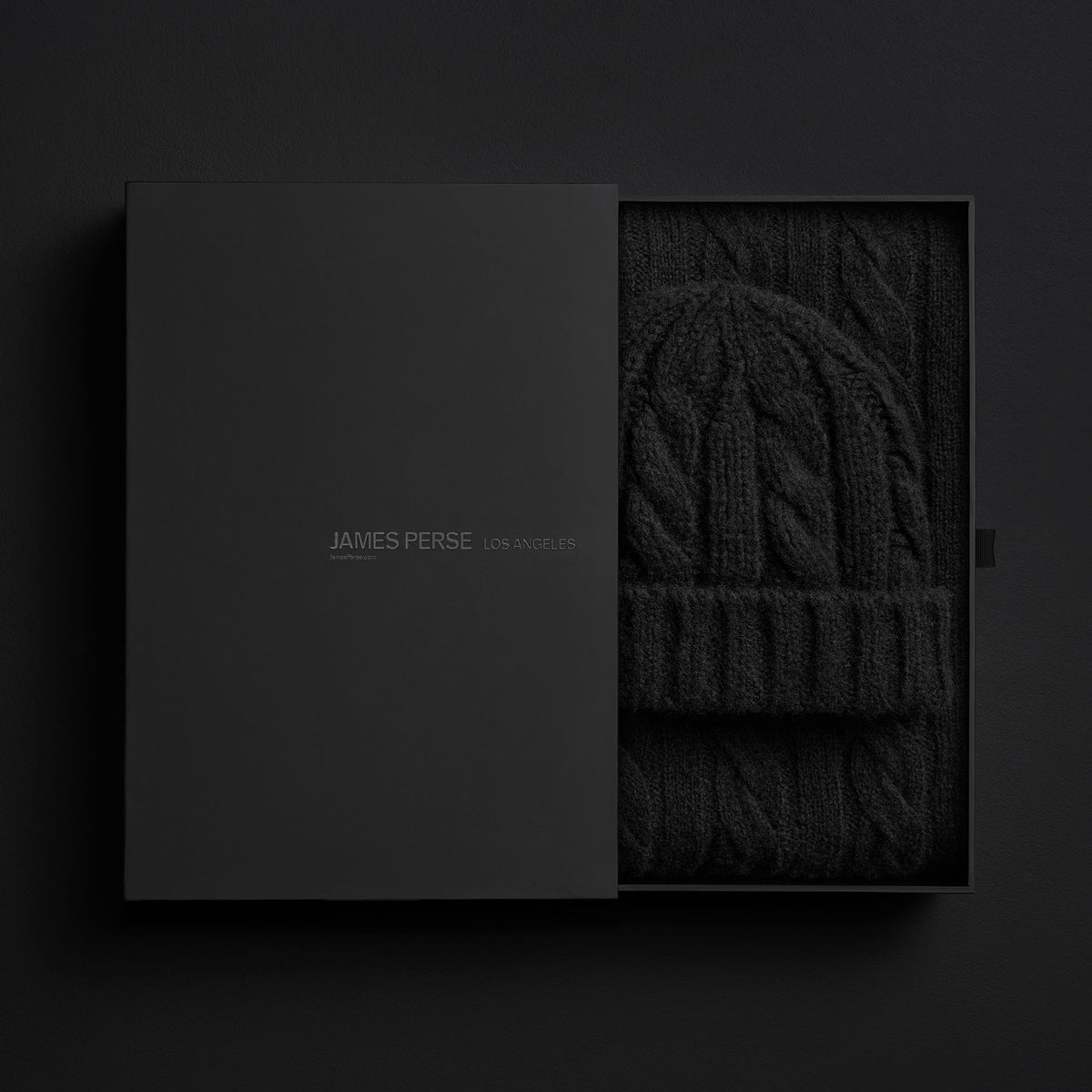 Lightweight Cashmere Cableknit Beanie & Scarf Gift Set In True Black | James Perse Los Angeles