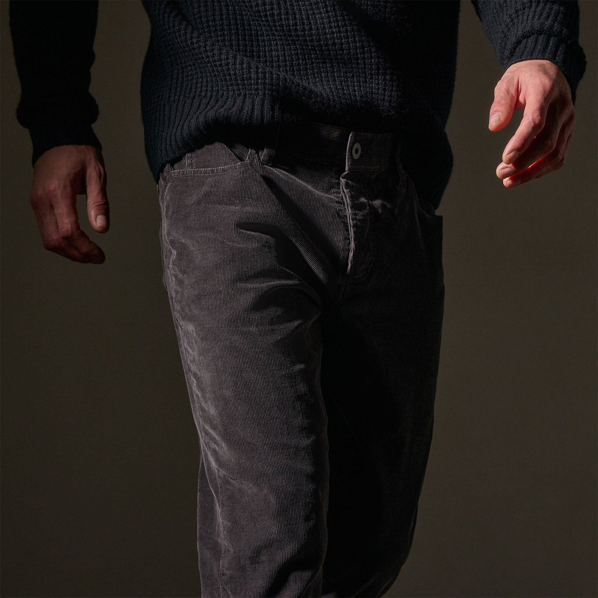 5 Pocket Corduroy Pant in Magma Pigment | James Perse Los Angeles