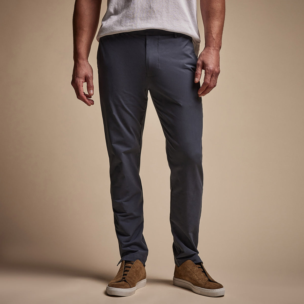 Performance Trouser in Maine | James Perse Los Angeles