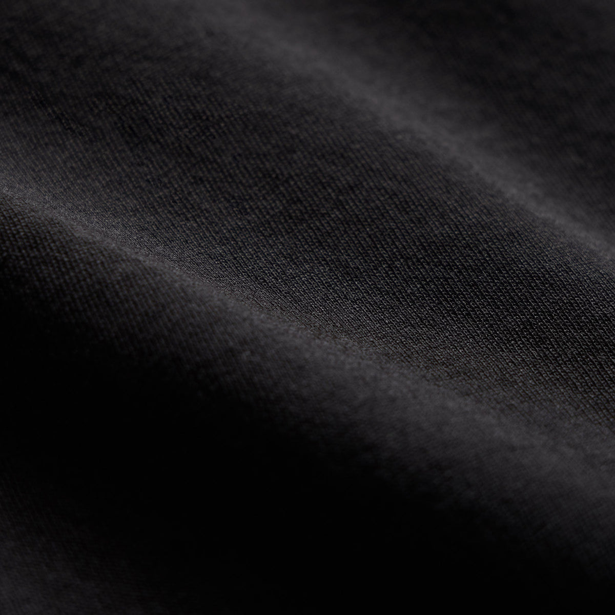 Shirttail Hem Crew in Black | James Perse Los Angeles