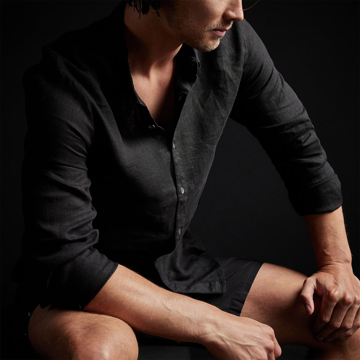 Classic Linen Shirt in Black | James Perse Los Angeles