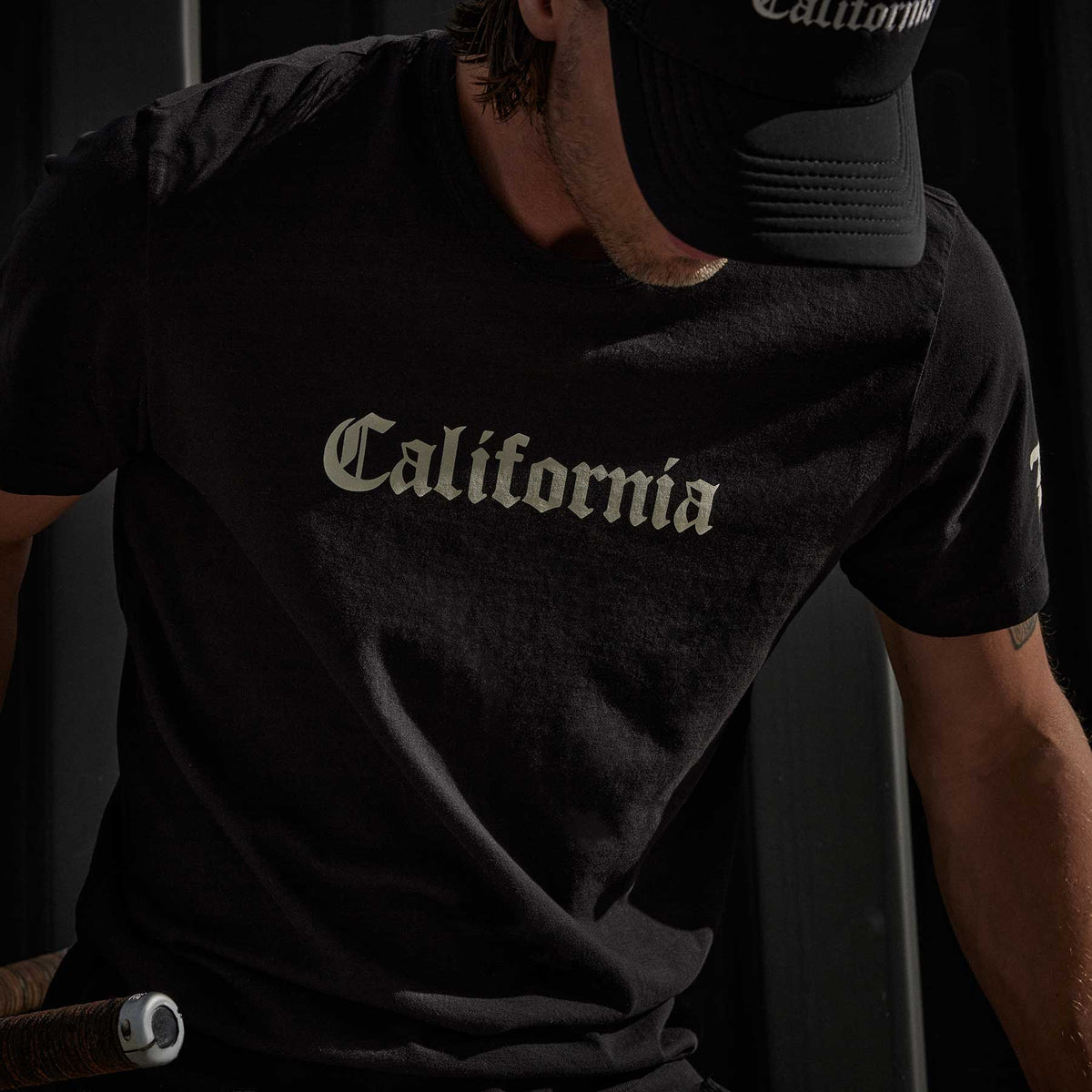 CA Gothic Short Sleeve Crew in Black | James Perse Los Angeles