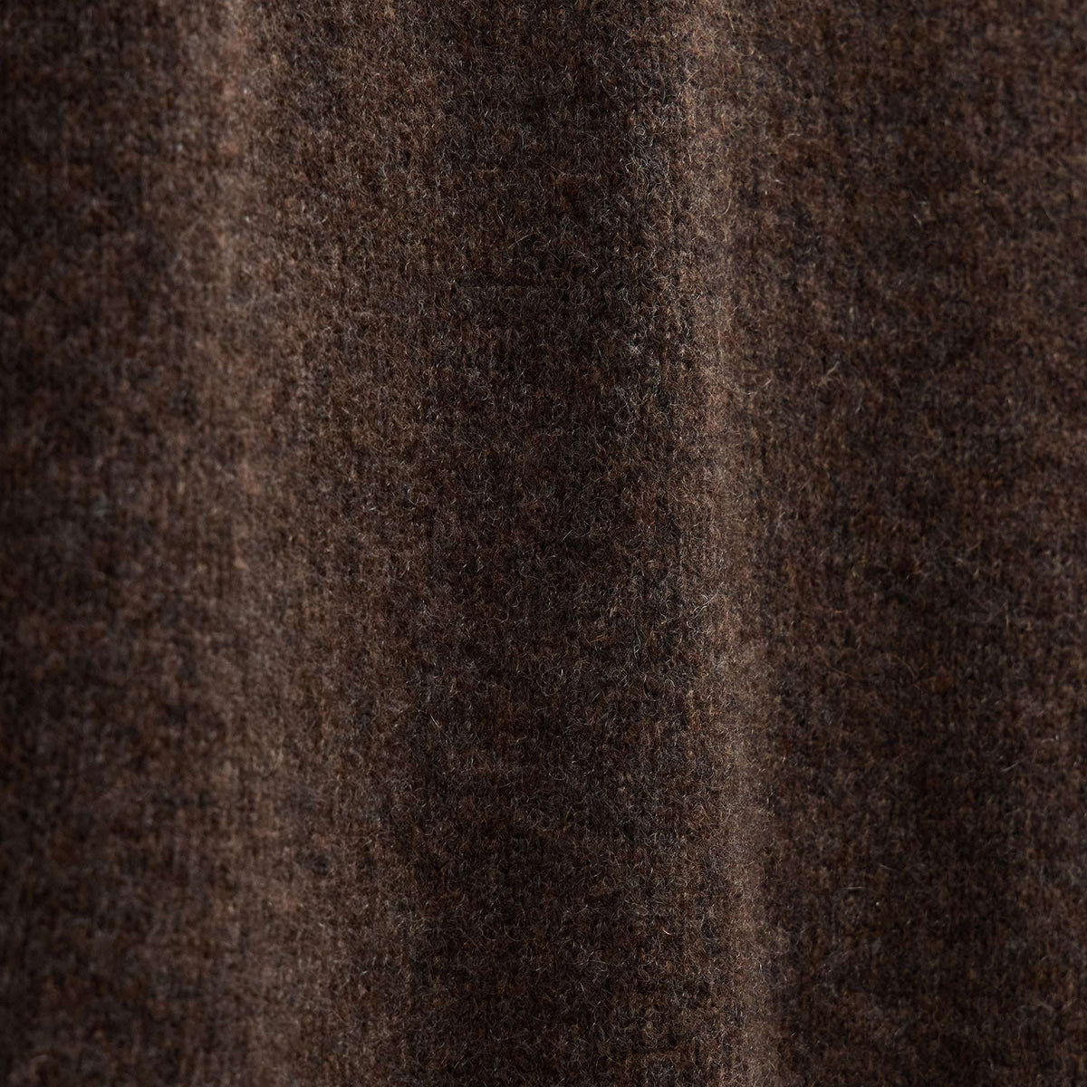 Lightweight Textured Cashmere Crew in Bark | James Perse Los Angeles