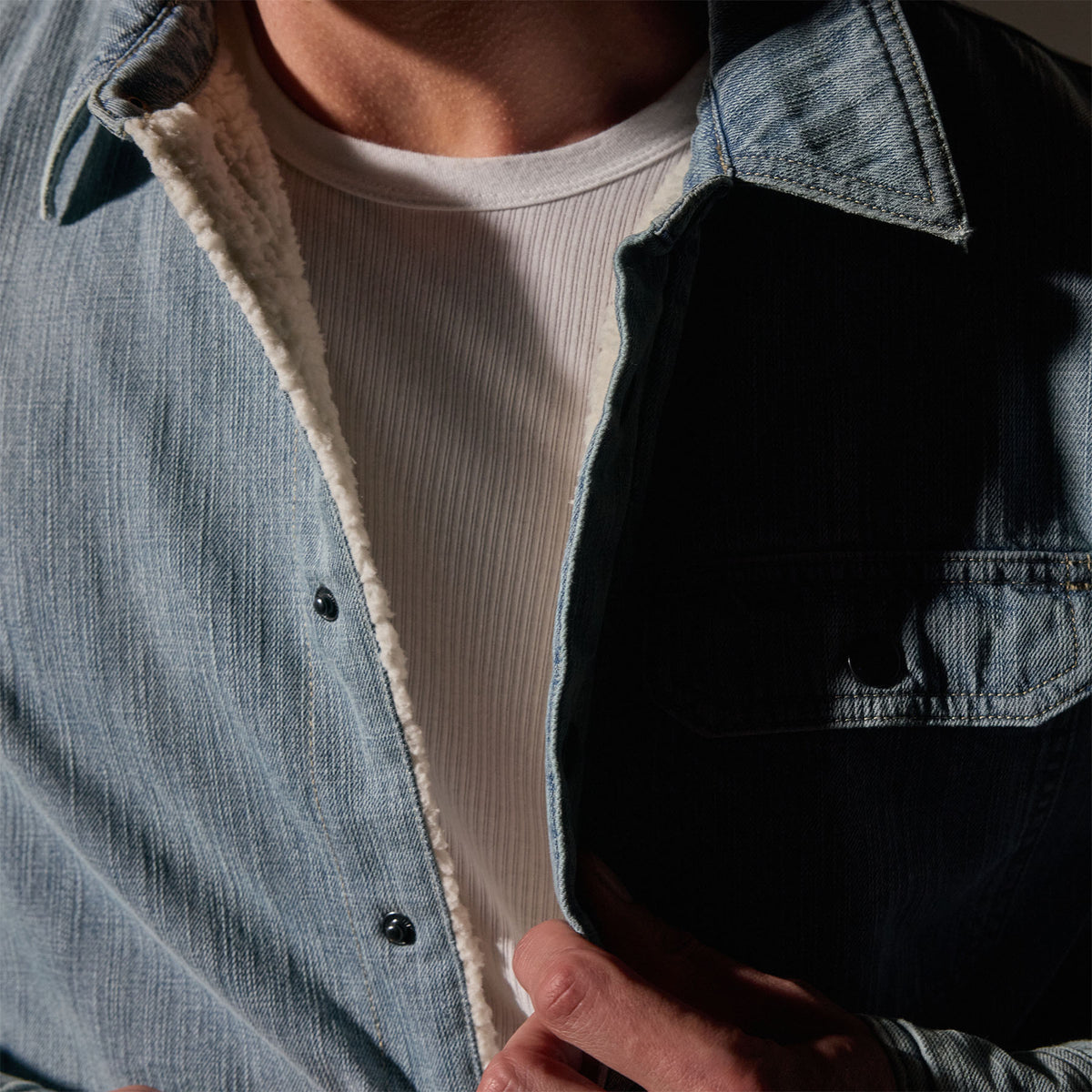 Fleece Line Denim Shirt Jacket  in Bleach Wash | James Perse Los Angeles