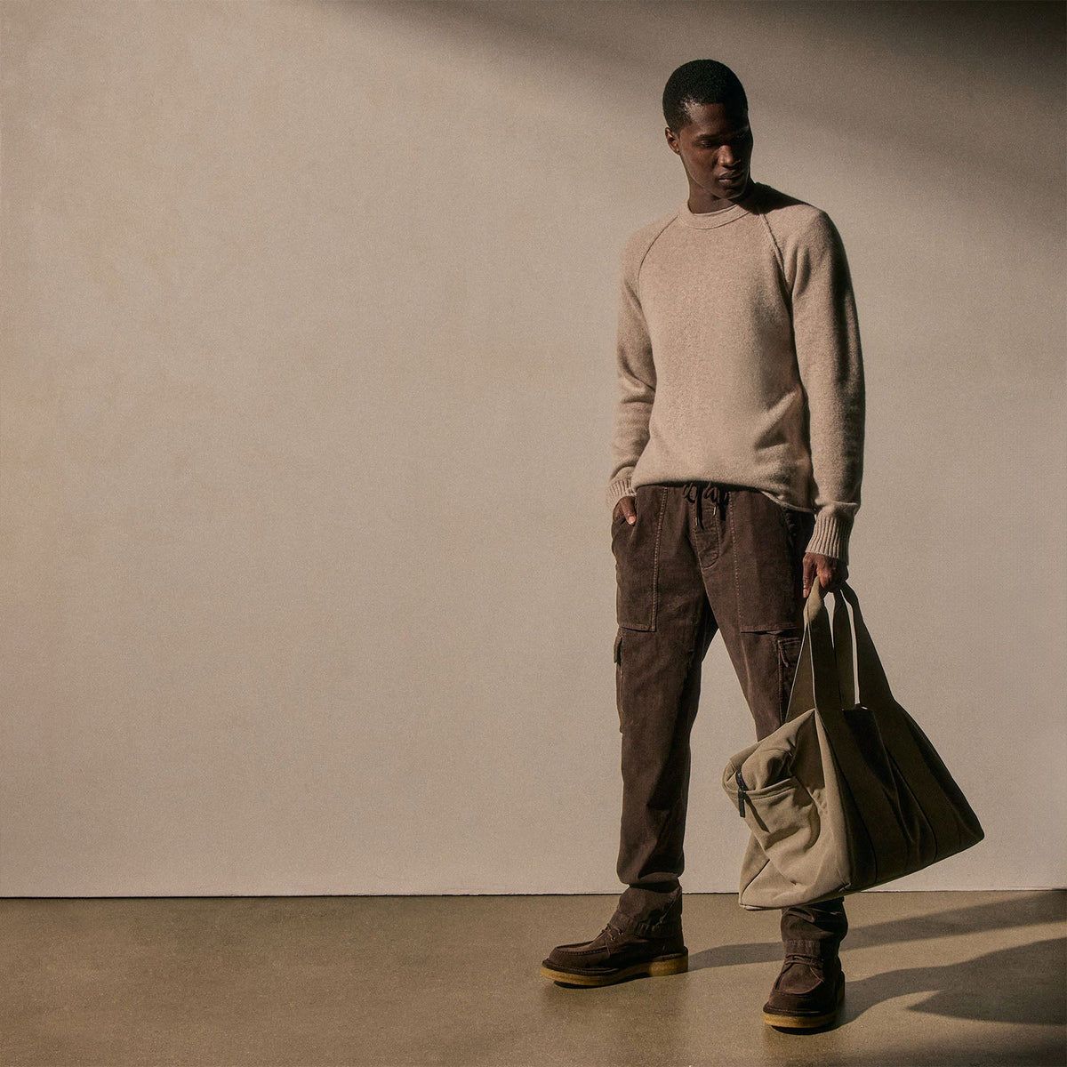 Recycled Cashmere Raglan Crew in Stone | James Perse Los Angeles