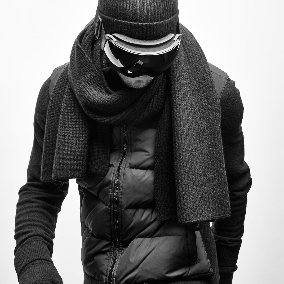 Thermal Cashmere Scarf in Black | James Perse Los Angeles