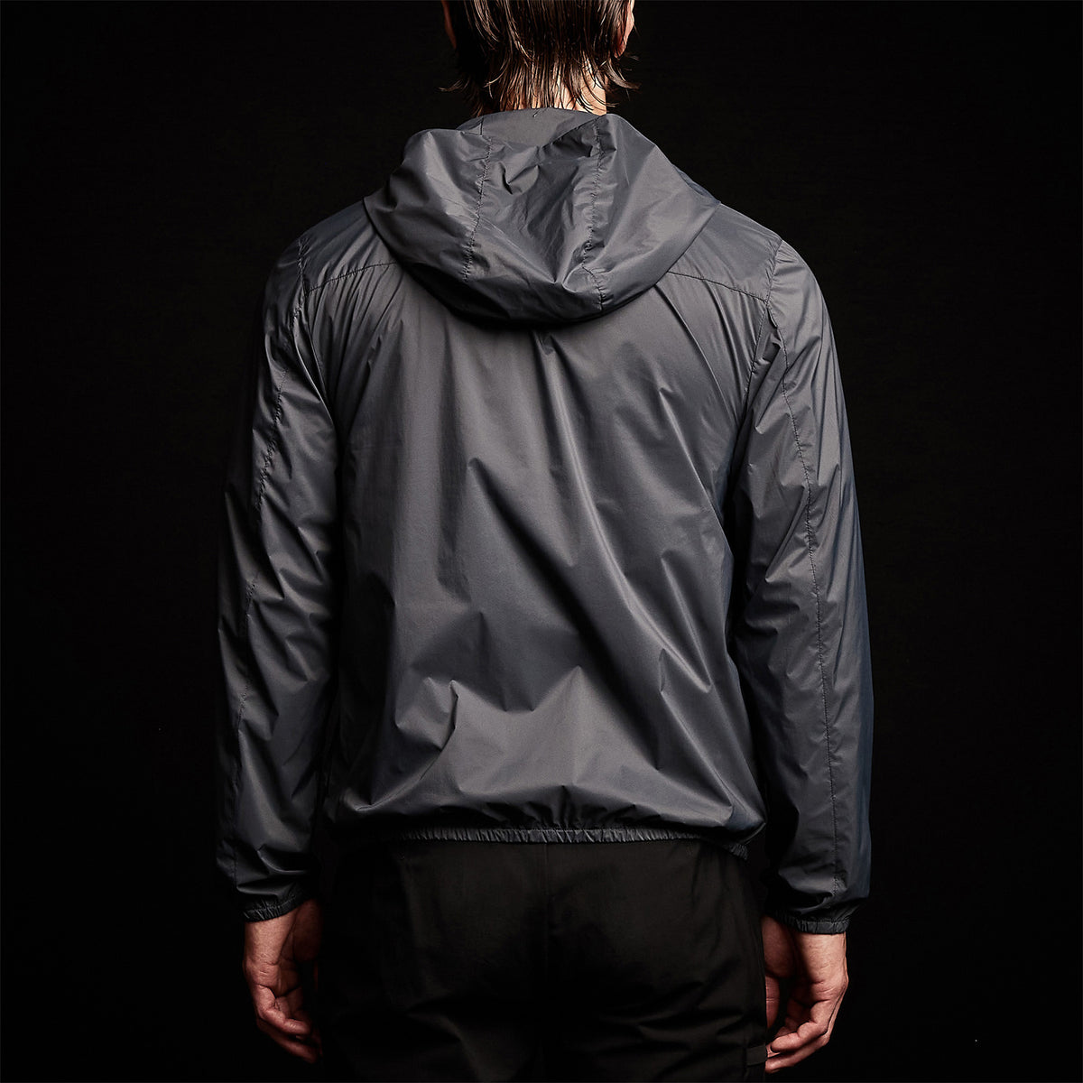 Lightweight Hooded Windbreaker in Carbon | James Perse Los Angeles