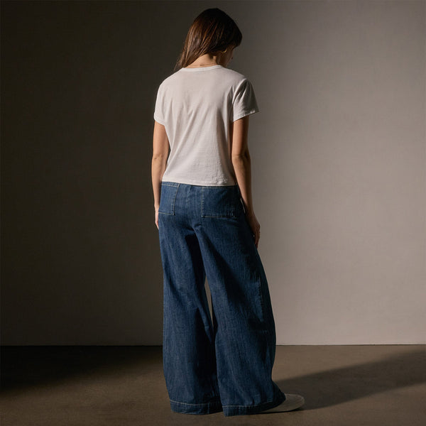 Brushed Elevated Jersey Short Sleeve Tee in White | James Perse Los Angeles