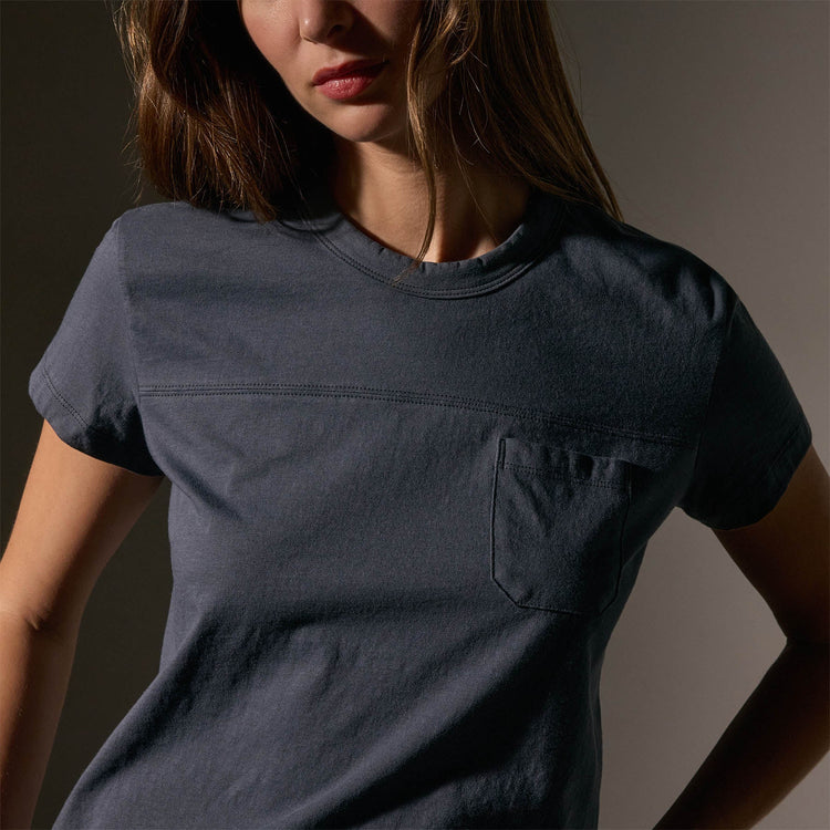 Cotton Linen Retro Pocket Tee in Asphalt | James Perse Los Angeles