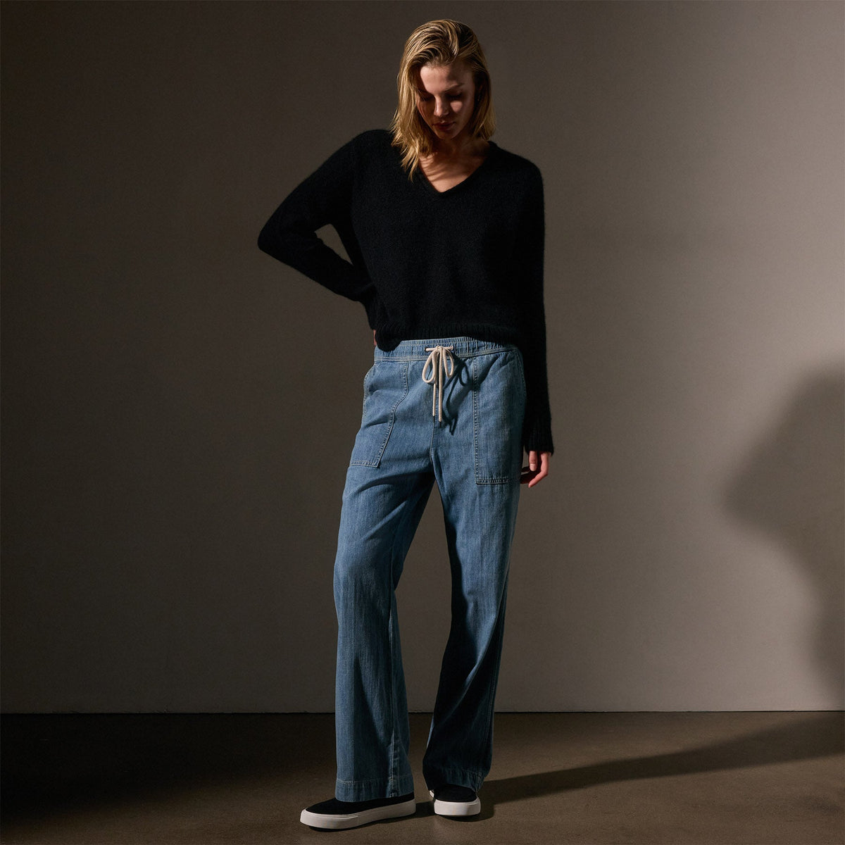 Wide Leg Pull On Denim Pant  in Mid Bleach Wash | James Perse Los Angeles
