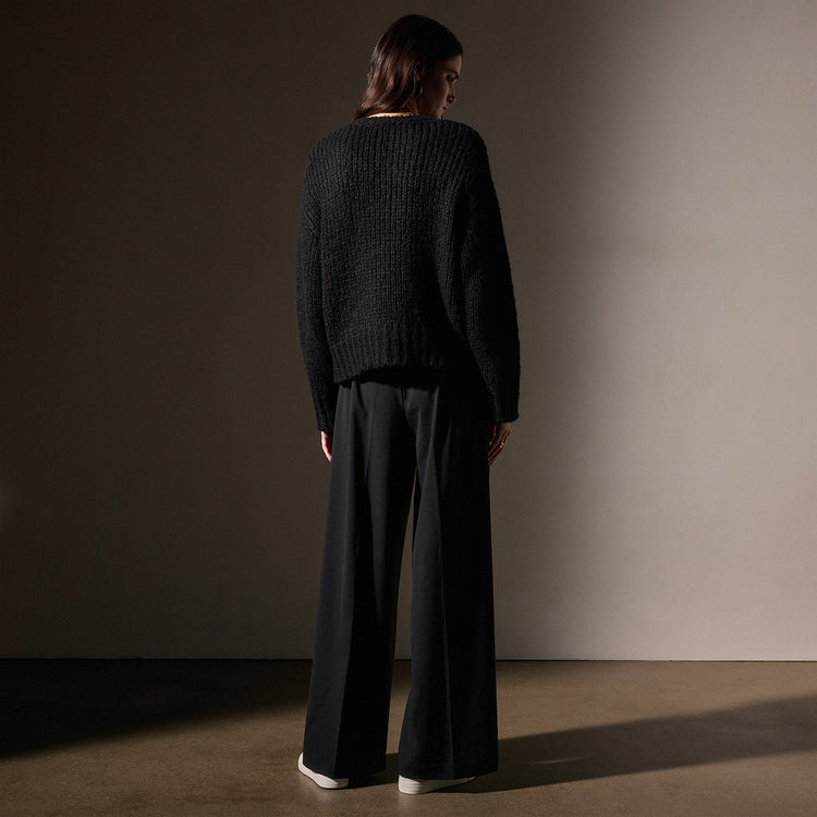 Low Gauge Cashmere Crew  in Black | James Perse Los Angeles