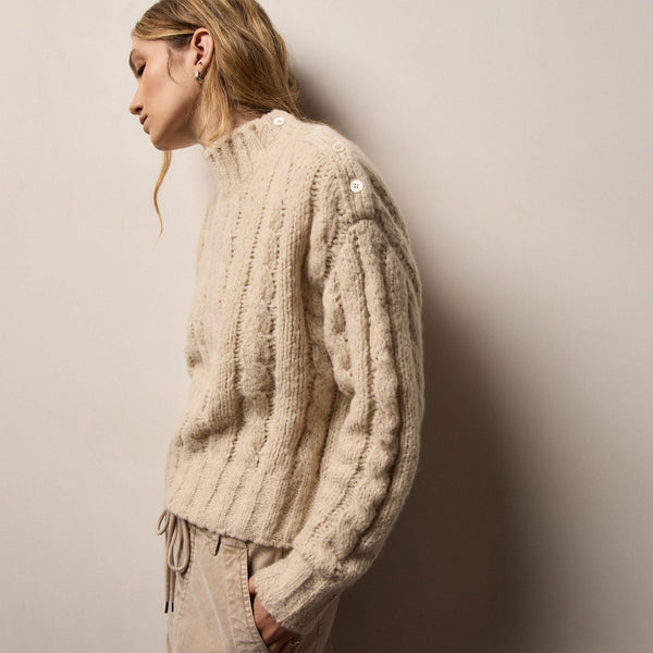 Chunky Cashmere Silk Cable Knit Crew in Biscotti | James Perse Los Angeles