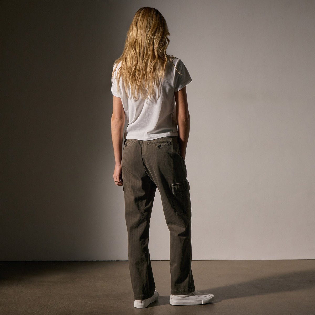 Herringbone Utility Pant  in Army Green Pigment | James Perse Los Angeles