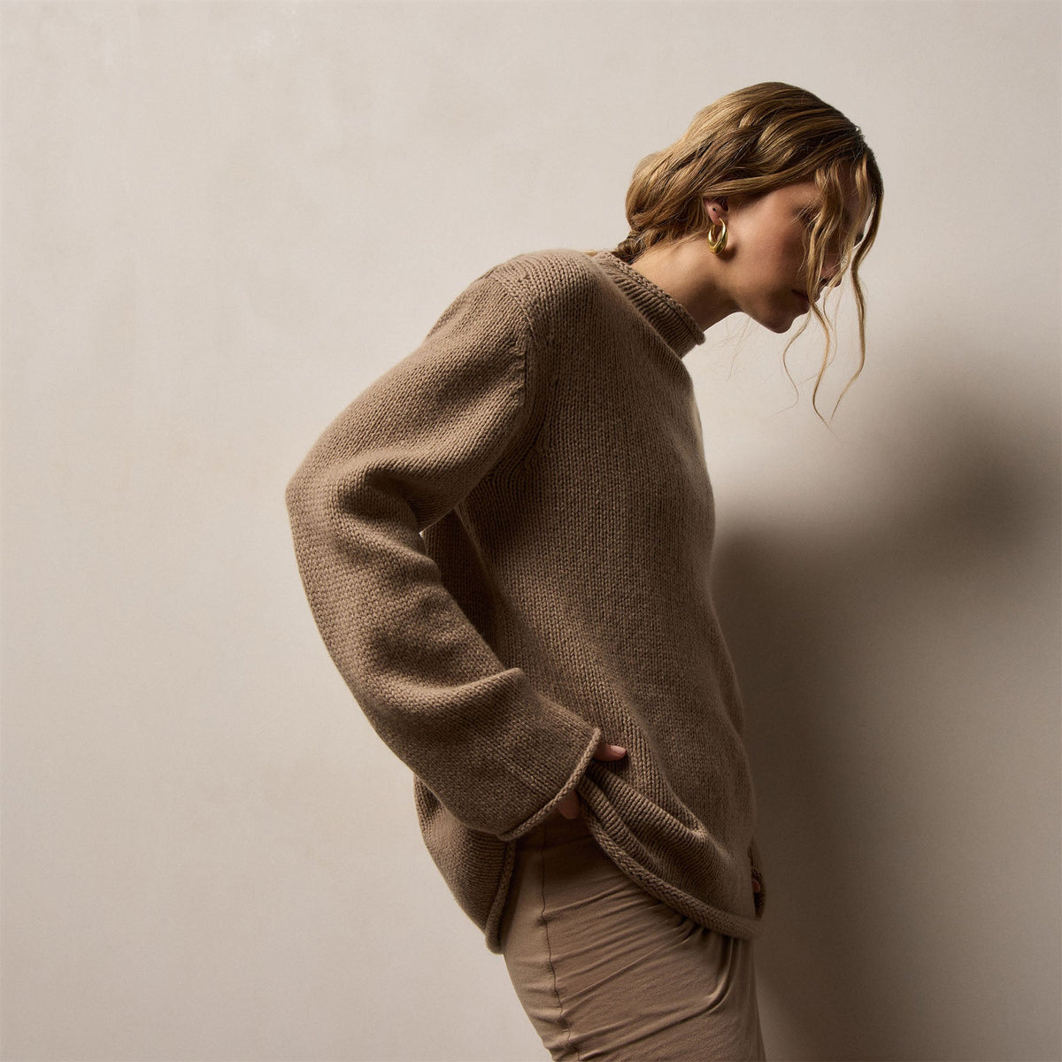 Heavy Spun Cashmere Sweater in Coffee | James Perse Los Angeles