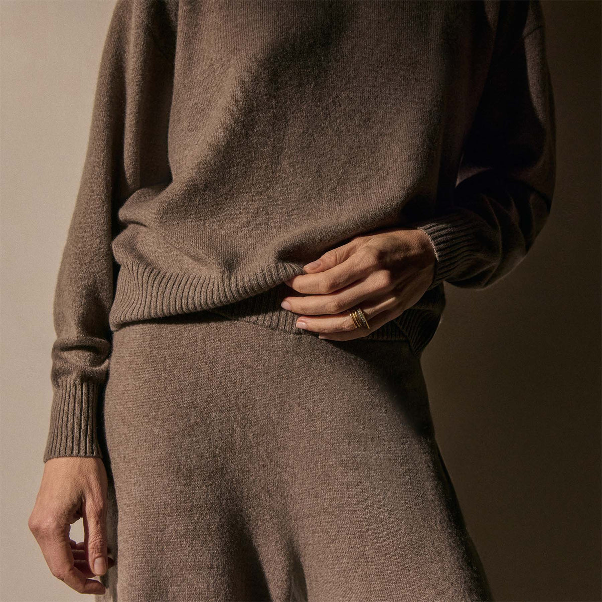 Spun Cashmere Wide Leg Pant in Warm Brown | James Perse Los Angeles
