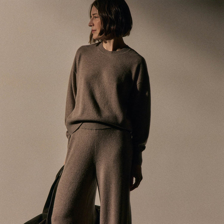 Spun Cashmere Crew Neck in Warm Brown | James Perse Los Angeles