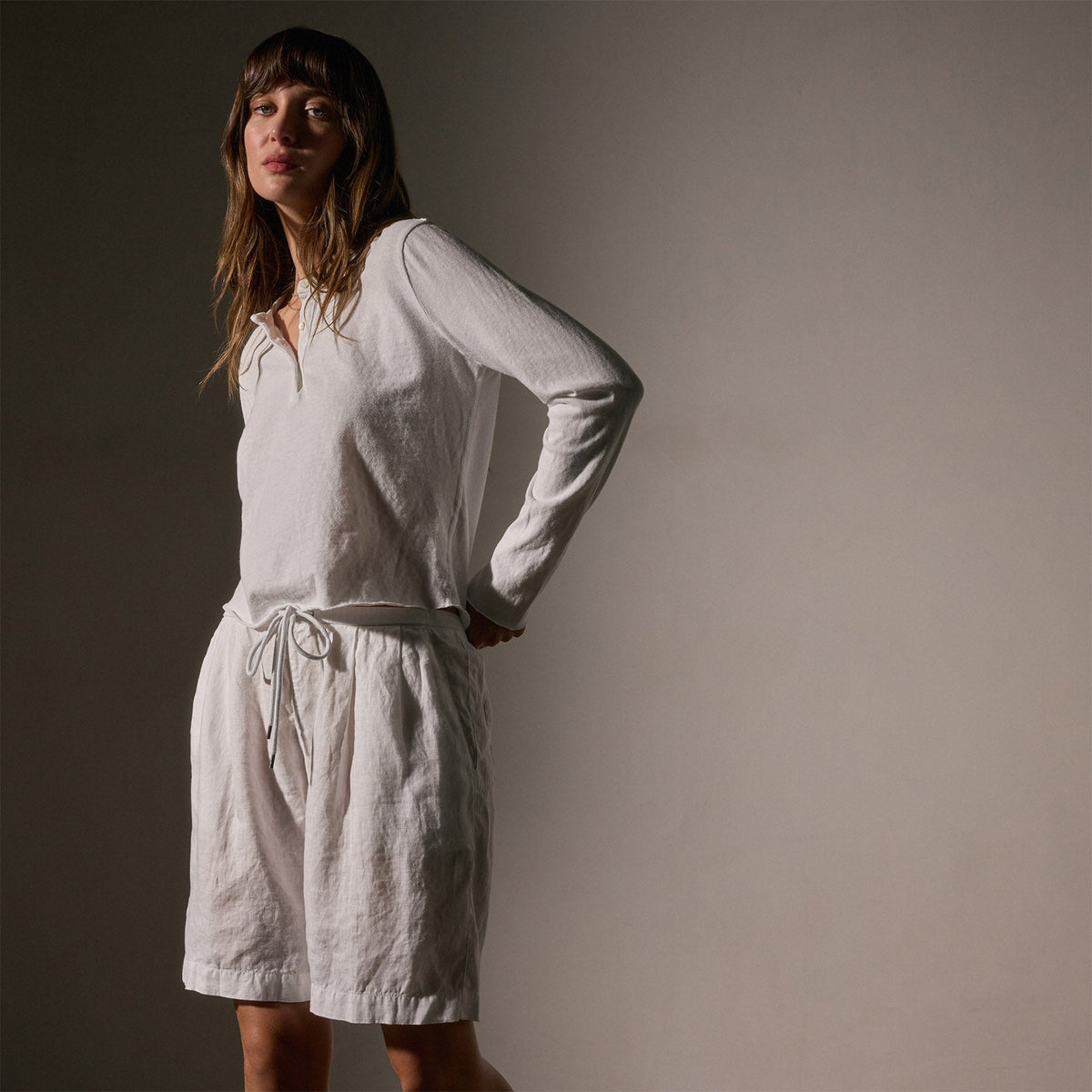 Slub Jersey Shrunken Henley in White | James Perse Los Angeles
