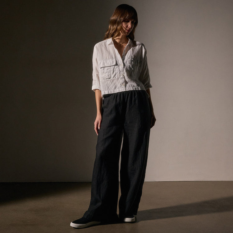 Pocket Cropped Shirt in White | James Perse Los Angeles