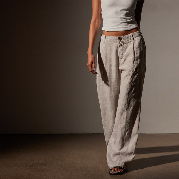 Garment DyedLinen Pleated Pant in Salt Pigment | James Perse in Los Angeles