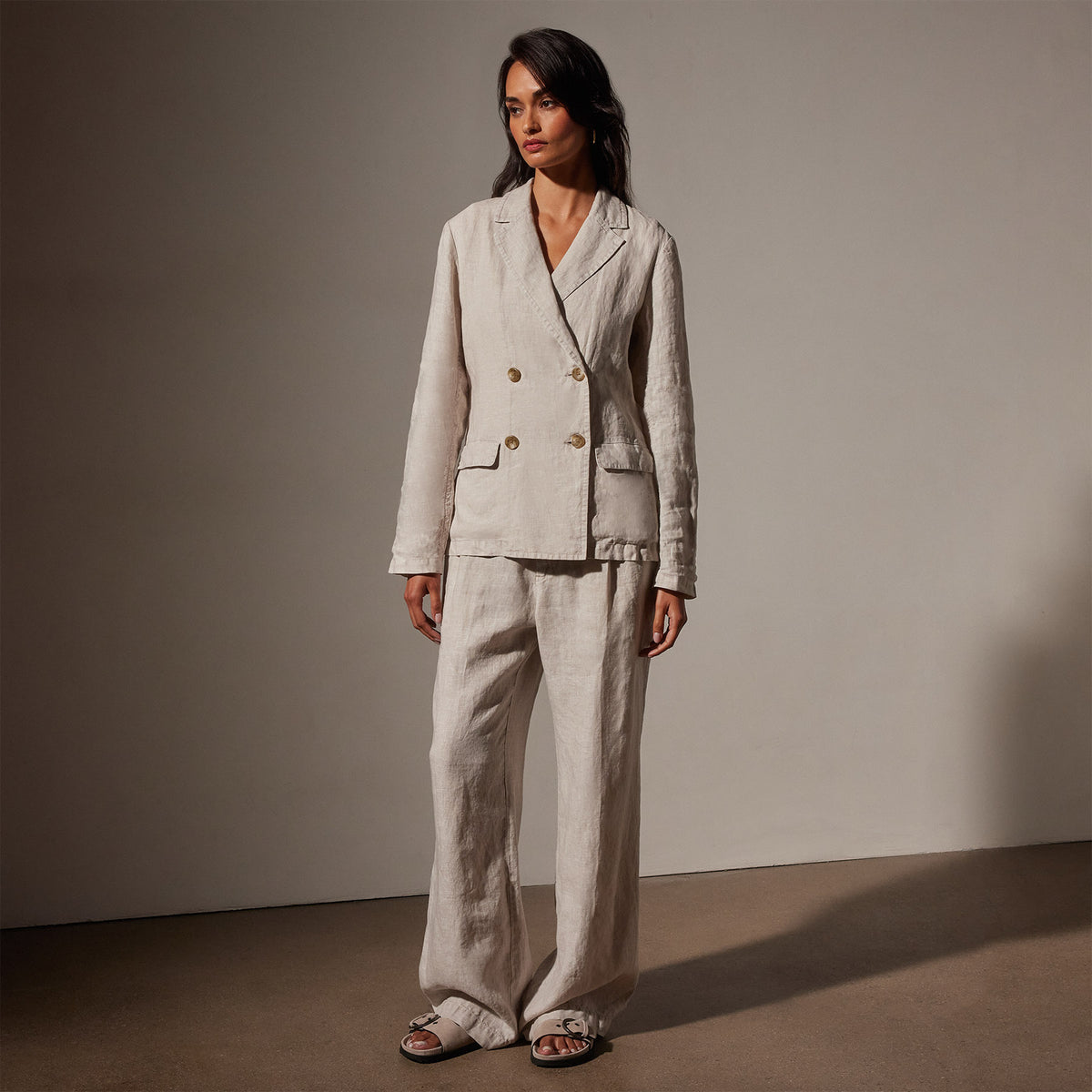 Garment Dyed Linen Double Breasted Blazer in Salt Pigment | James Perse in Los Angeles