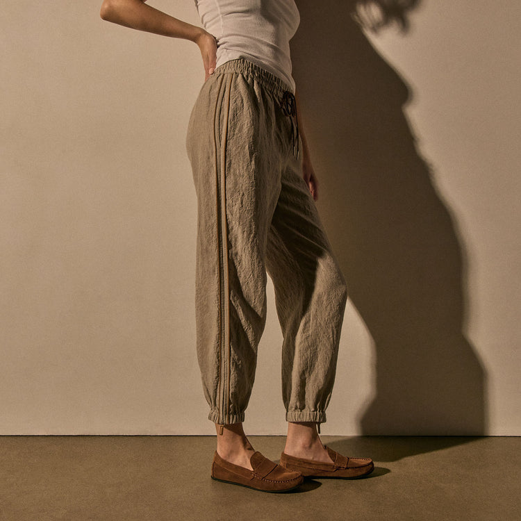 Linen Pant W Suede Piping in Natural/Tabacco | James Perse Los Angeles
