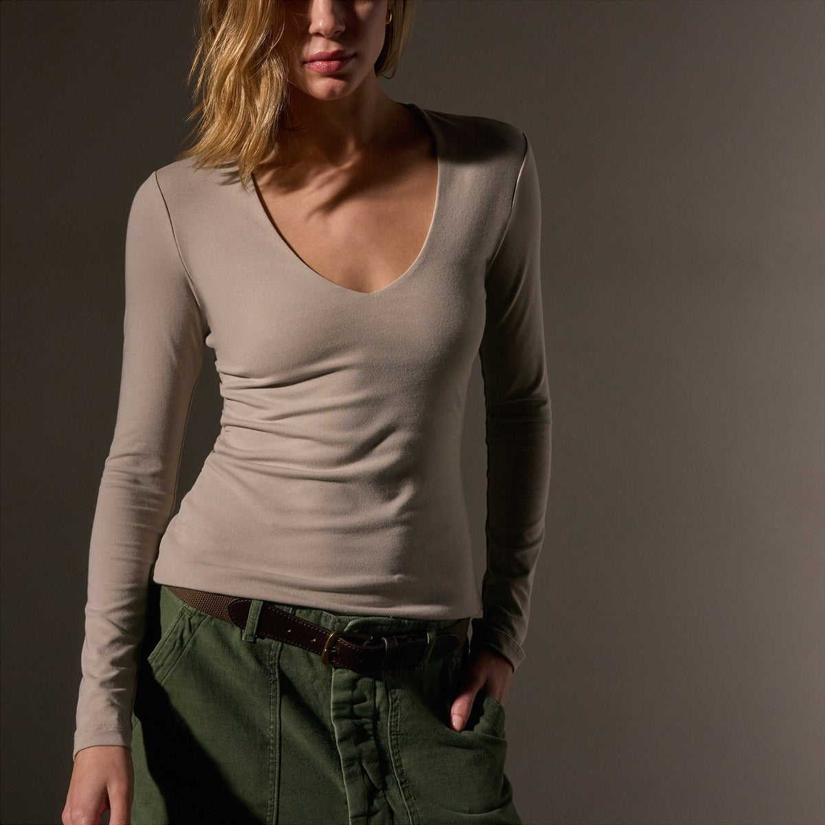 Stretch Lotus Deep V Tee  in Tan | James Perse Los Angeles