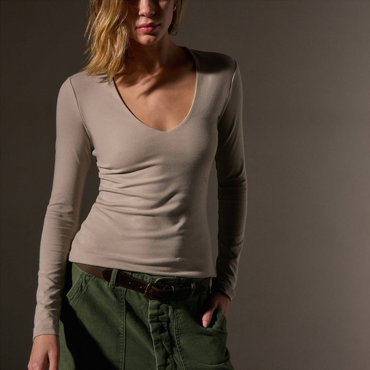 Stretch Lotus Deep V Tee  in Tan | James Perse Los Angeles